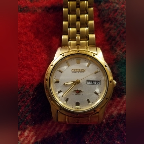 Reloj Citizen automático dorado